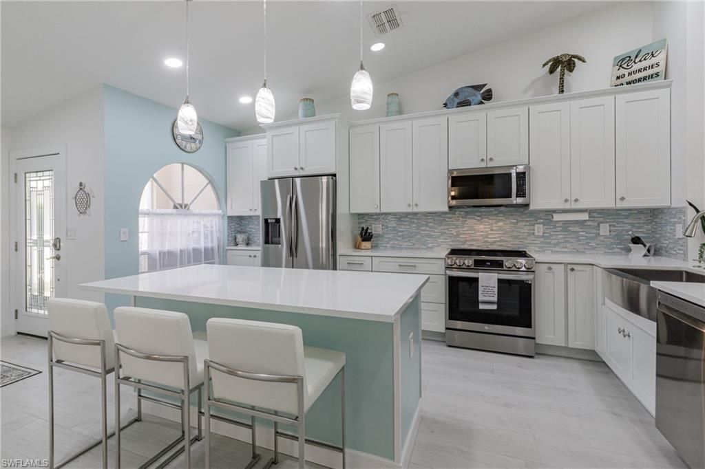 8654 Mustang Dr, Unit 8, Naples, FL 34113 Photo