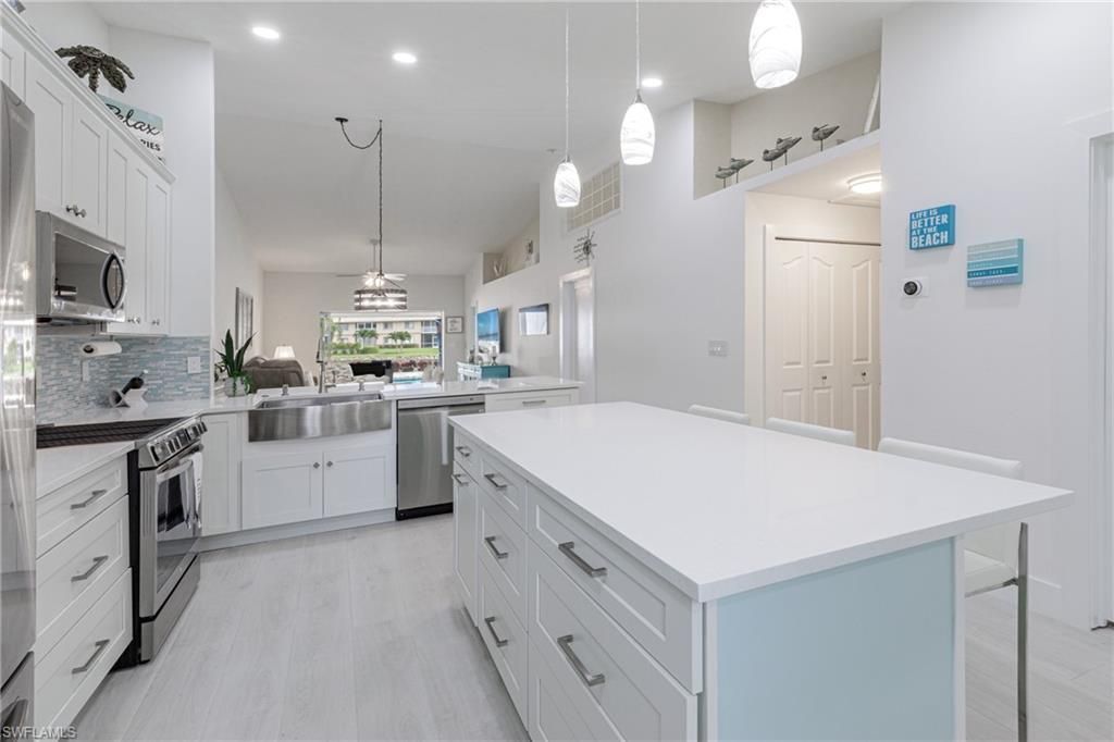 8654 Mustang Dr, Unit 8, Naples, FL 34113 Photo