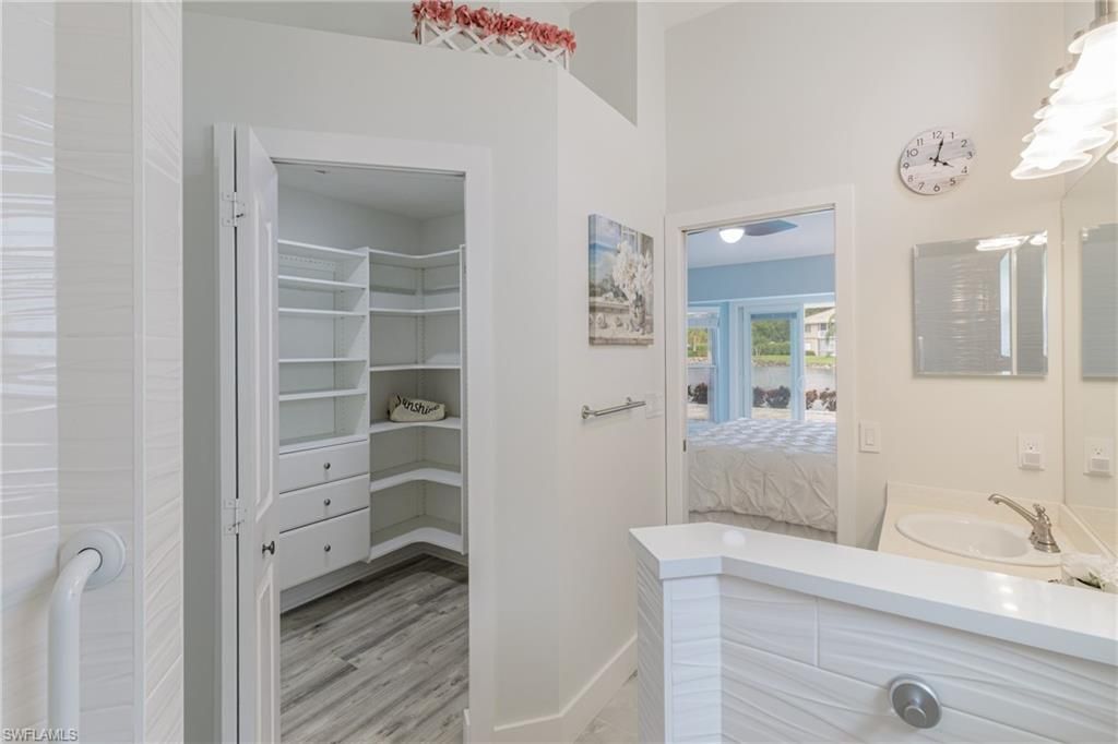 8654 Mustang Dr, Unit 8, Naples, FL 34113 Photo