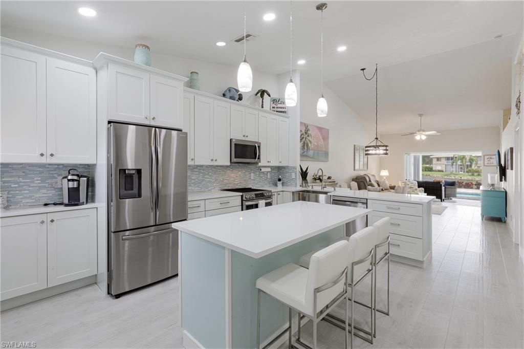8654 Mustang Dr, Unit 8, Naples, FL 34113 Photo