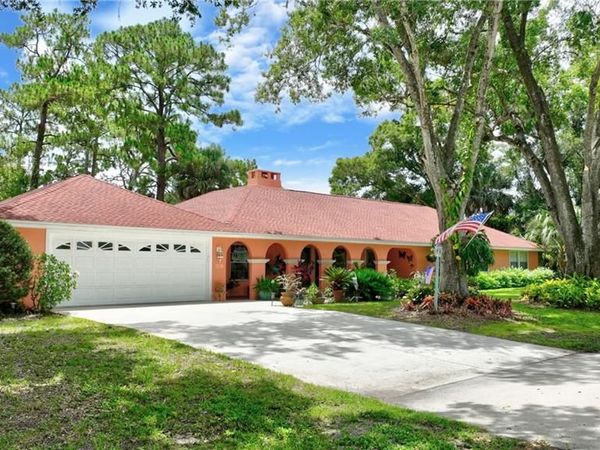 318 FIFTH AVE , LEHIGH ACRES, FL 33936