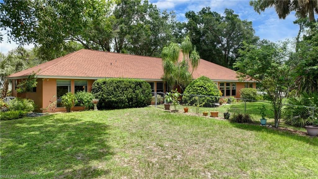 318 Fifth Ave , Lehigh Acres, FL 33936 Photo