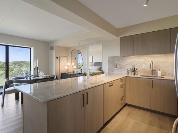 2460 Peachtree Road NE, Unit 213, Atlanta, GA 30305