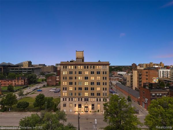2915 John R Street, Detroit, MI 48201