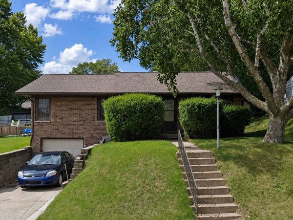 2455 Pearl Street, Dubuque, IA 52001