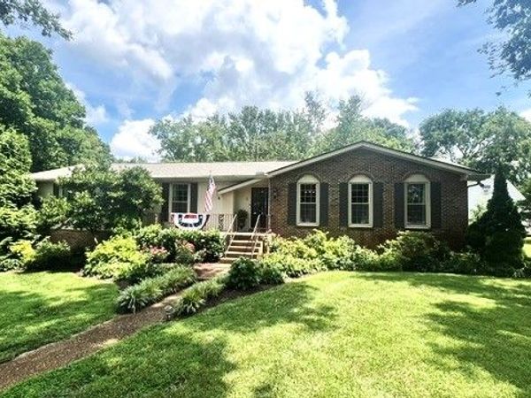 1200 Holly Hill Dr , Franklin, TN 37064