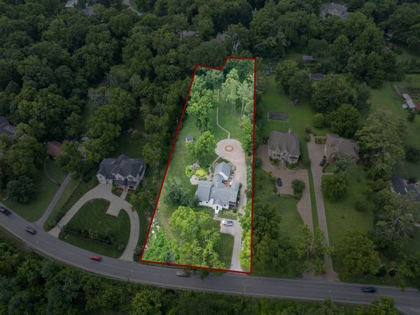 852 Battery Ln, Nashville, TN 37220