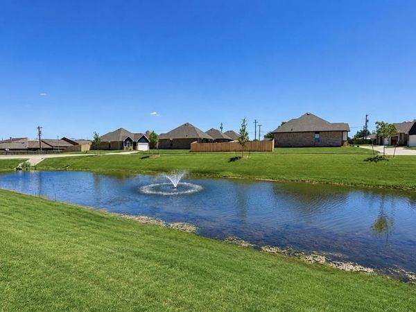 8020 Labelle Drive, Warr Acres, OK 73132