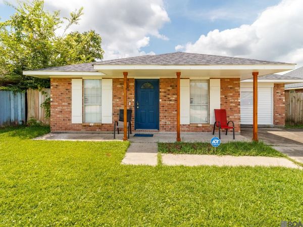 1841 Lee Dr, Laplace, LA 70068