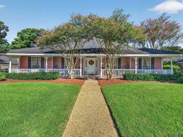 221 E Woodstone Ct, Baton Rouge, LA 70808