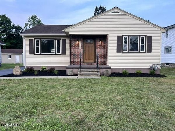 3936 Albany Street, Schenectady, NY 12304