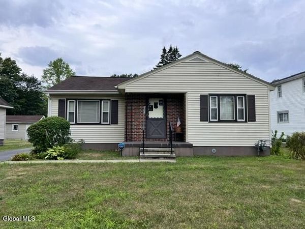 3936 Albany Street, Schenectady, NY 12304