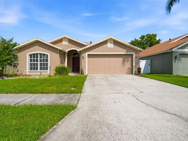 29417 CROSSLAND DRIVE , WESLEY CHAPEL, FL 33543
