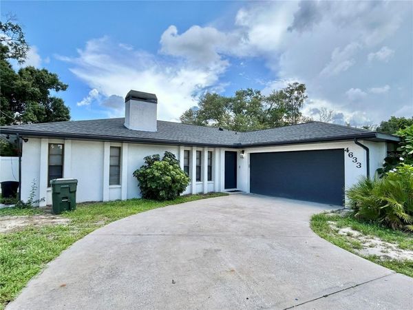4633 BROOKSDALE DRIVE , SARASOTA, FL 34232