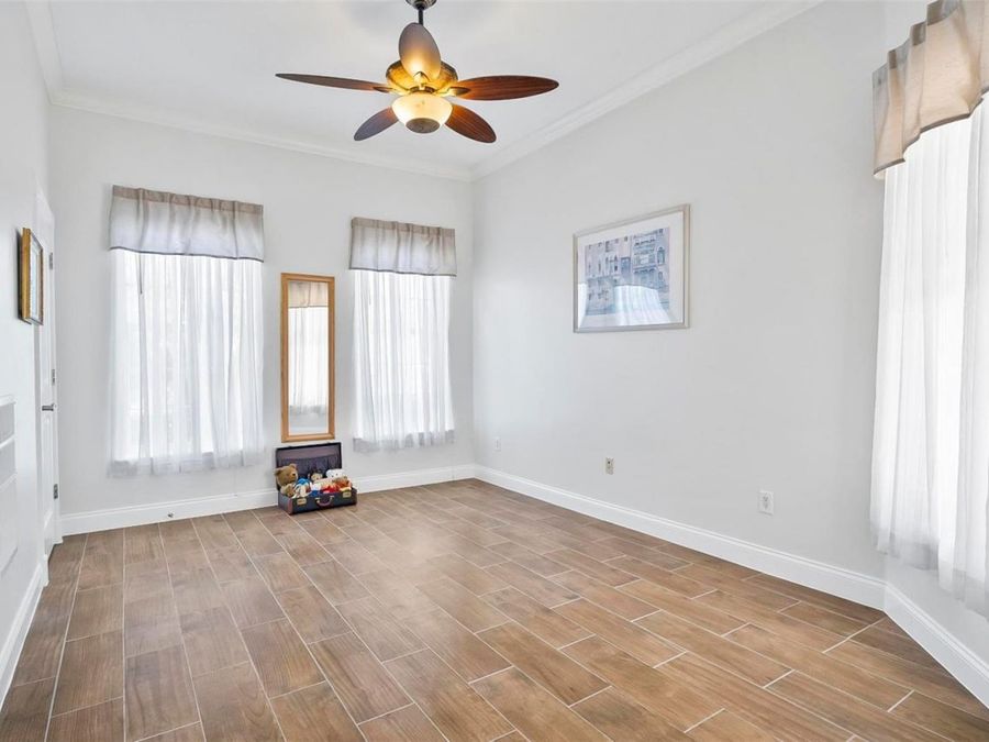 Property Image 43