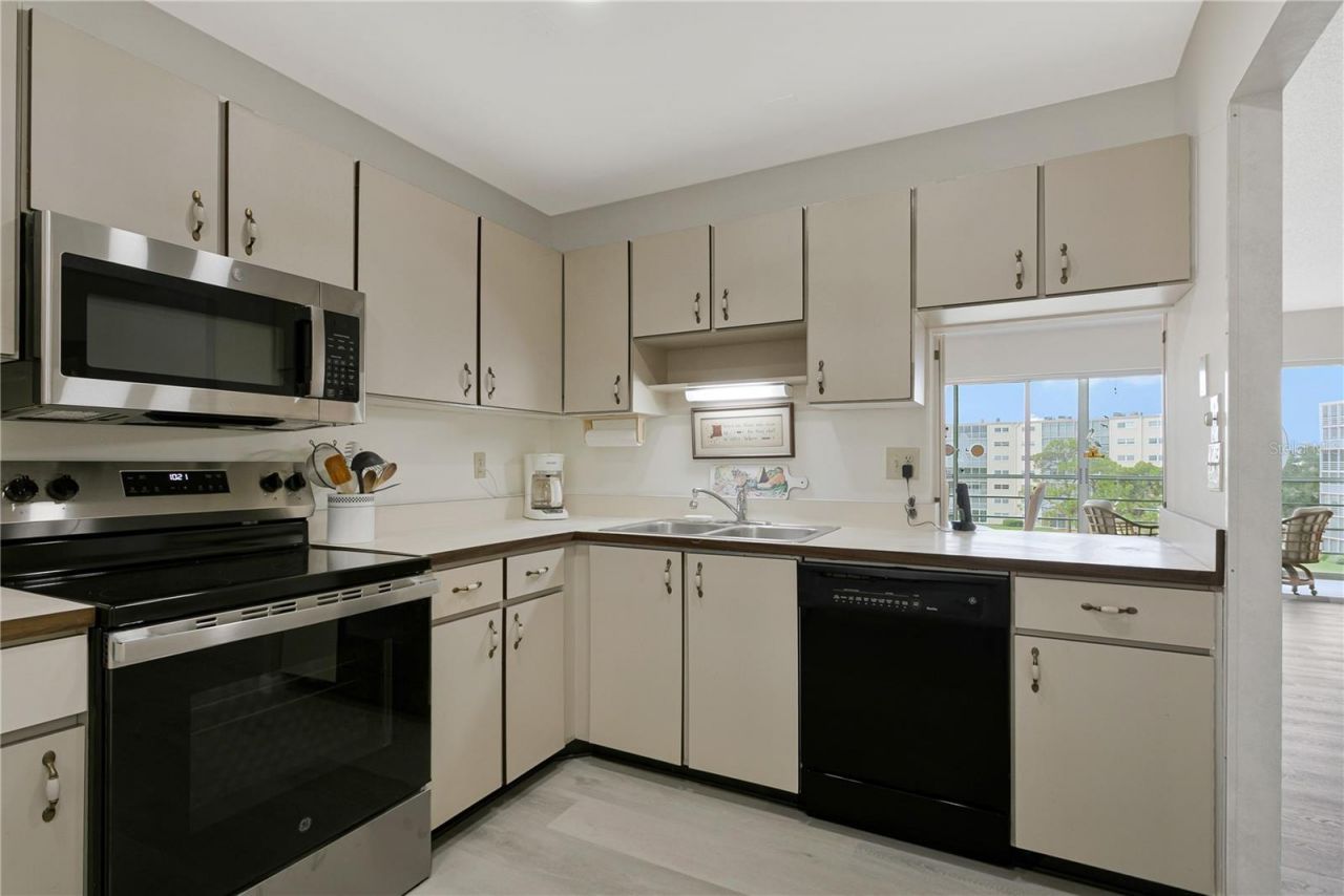 3640 Ironwood Circle , Unit 503N, Bradenton, FL 34209 Photo