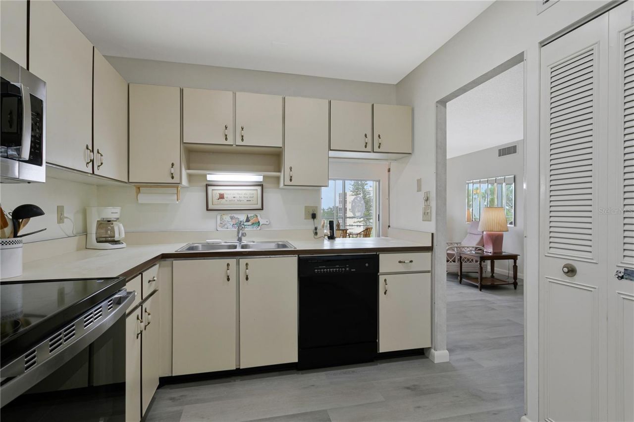 3640 Ironwood Circle , Unit 503N, Bradenton, FL 34209 Photo