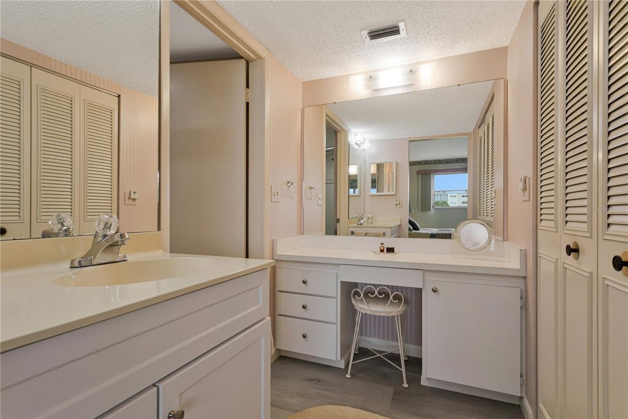 3640 Ironwood Circle , Unit 503N, Bradenton, FL 34209 Photo
