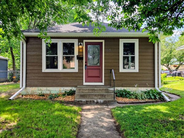34 14th Avenue N, Hopkins, MN 55343