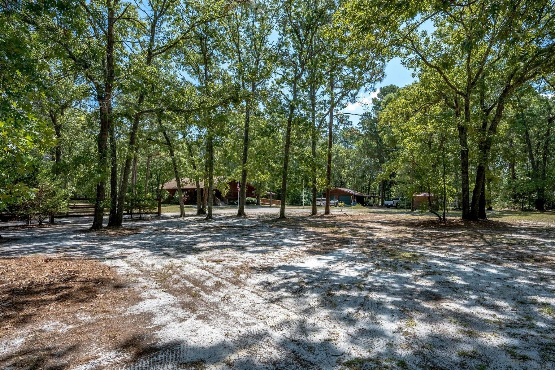 650 Cromwell Lane Photo 72