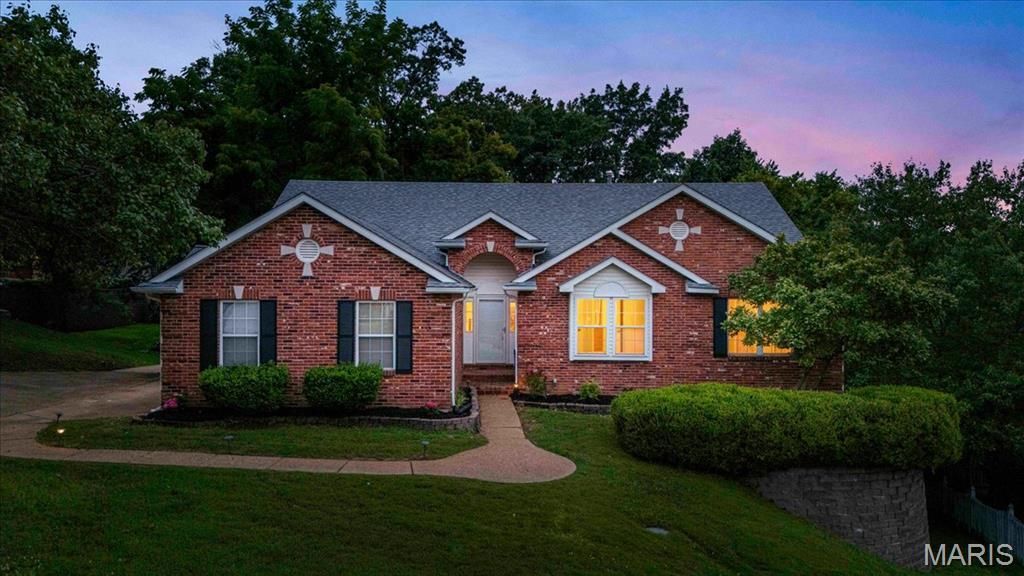 5259 Autumnwinds Drive, Saint Louis, MO 63129 Main Photo