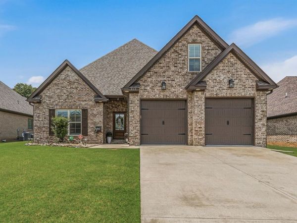 915 Sandra Lane, Jonesboro, AR 72405