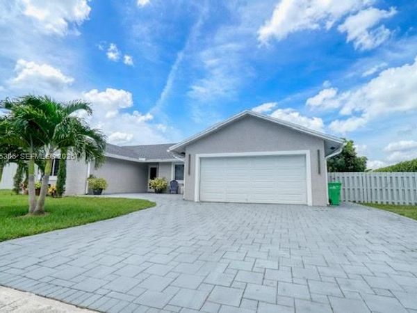 15810 N Wind Cir , Sunrise, FL 33326