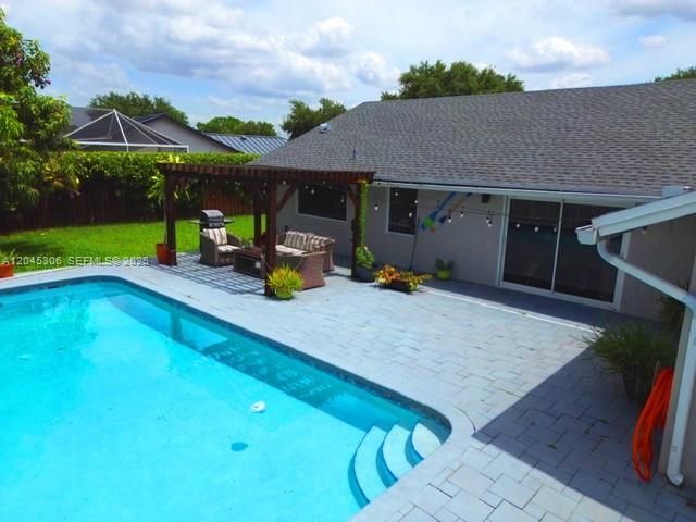 15810 N Wind Cir , Sunrise, FL 33326 Photo