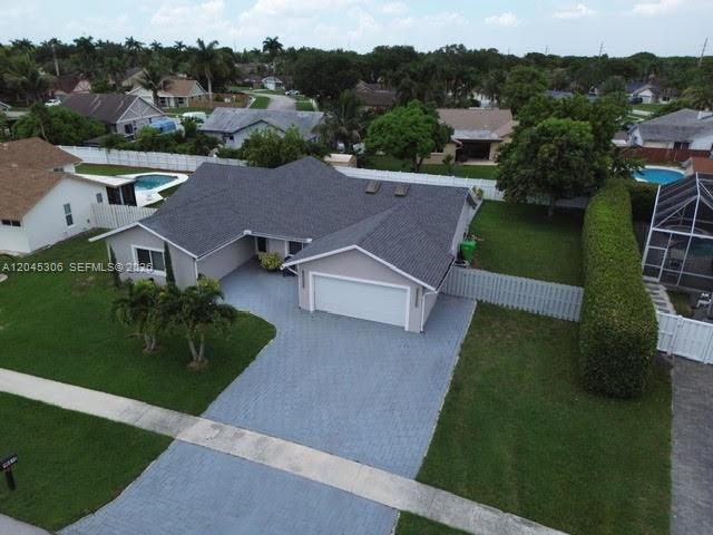 15810 N Wind Cir , Sunrise, FL 33326 Photo