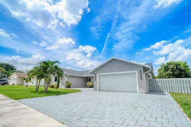 15810 N Wind Cir , Sunrise, FL 33326 Photo