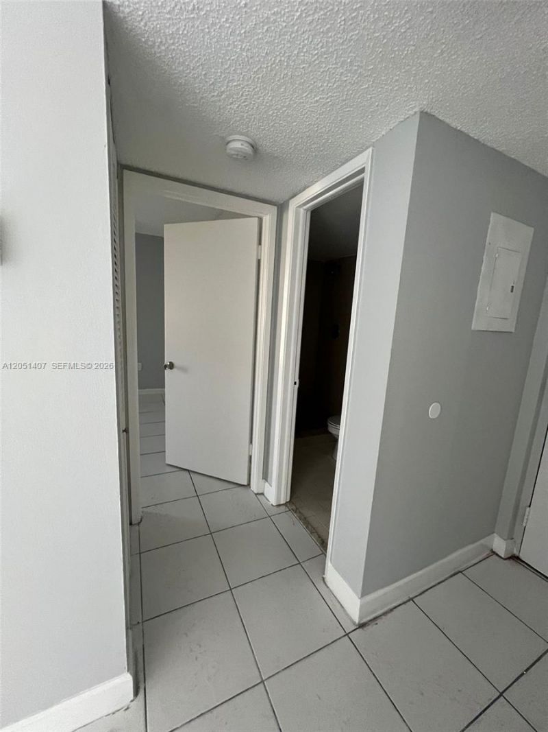 7035 NW 186th St , Unit D509, Hialeah, FL 33015 Photo