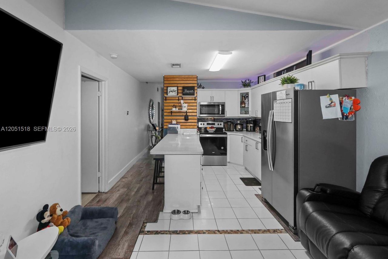 2884 W 75th St , Hialeah, FL 33018 Photo