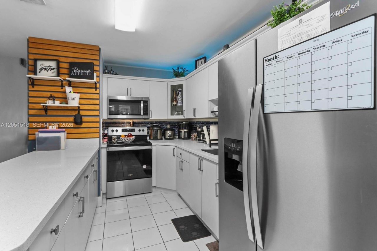 2884 W 75th St , Hialeah, FL 33018 Photo