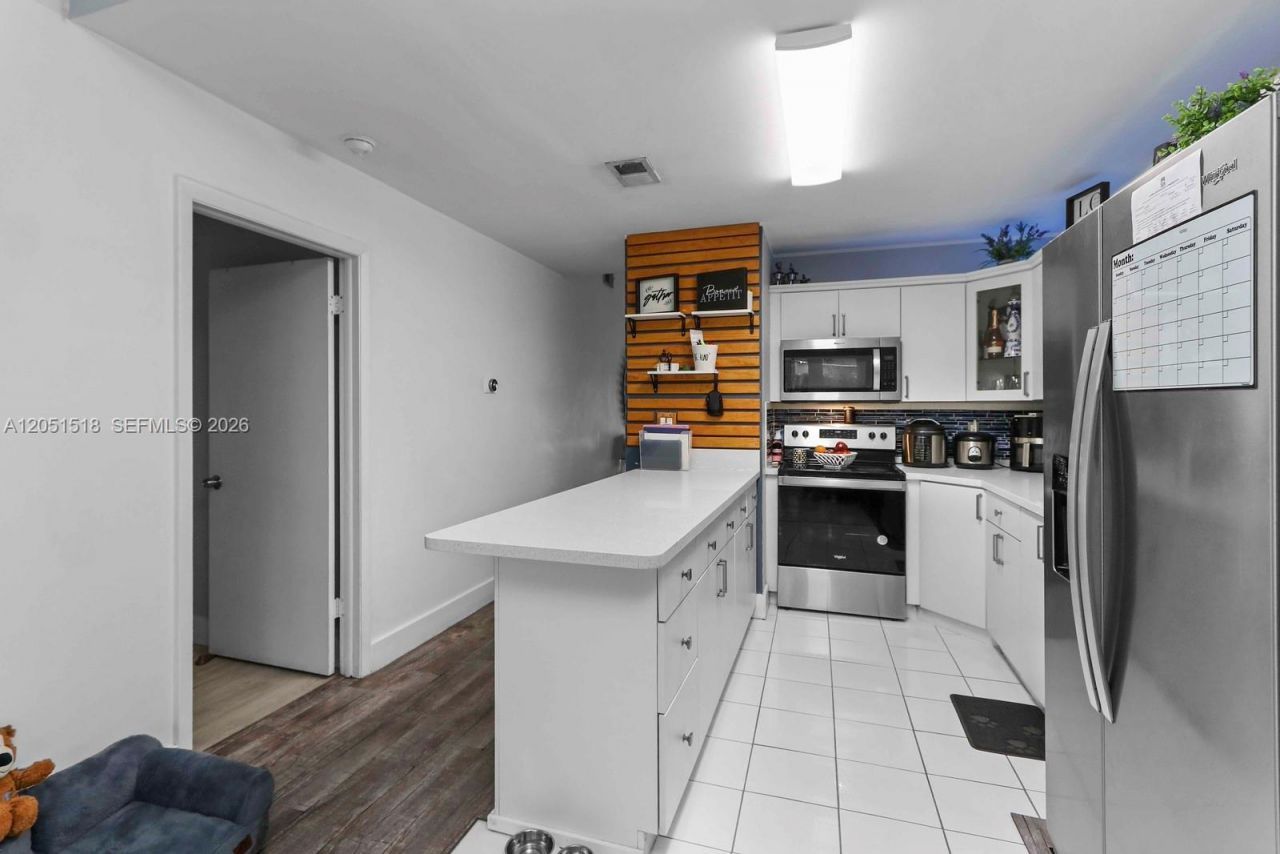 2884 W 75th St , Hialeah, FL 33018 Photo