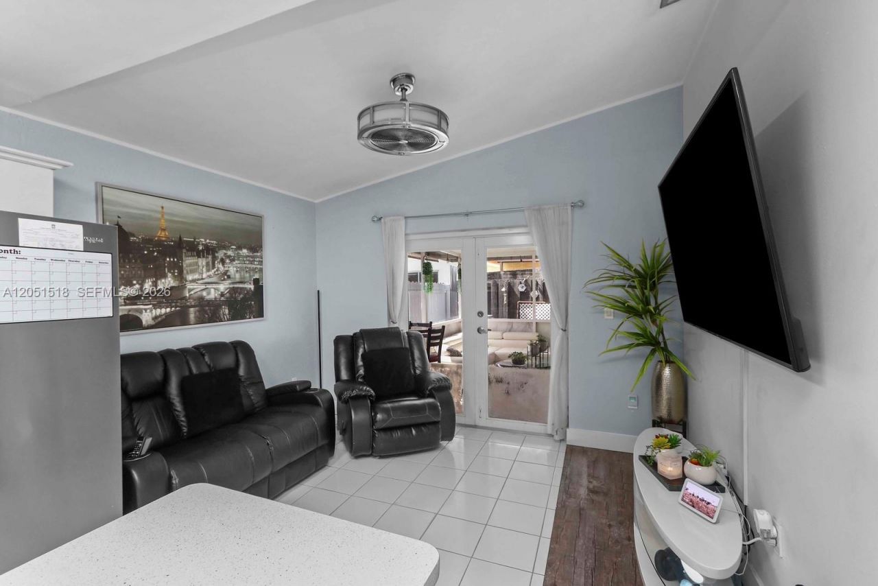 2884 W 75th St , Hialeah, FL 33018 Photo