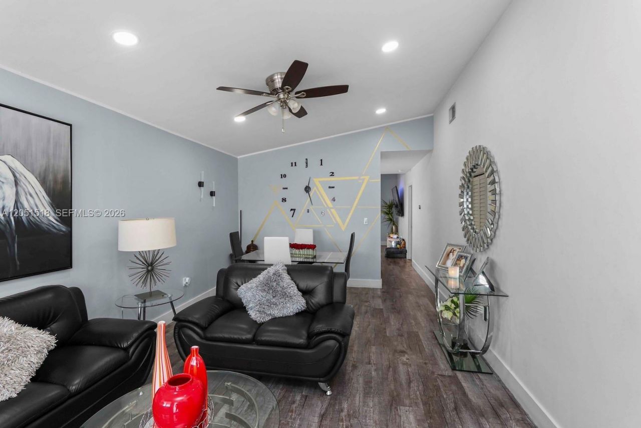 2884 W 75th St , Hialeah, FL 33018 Photo