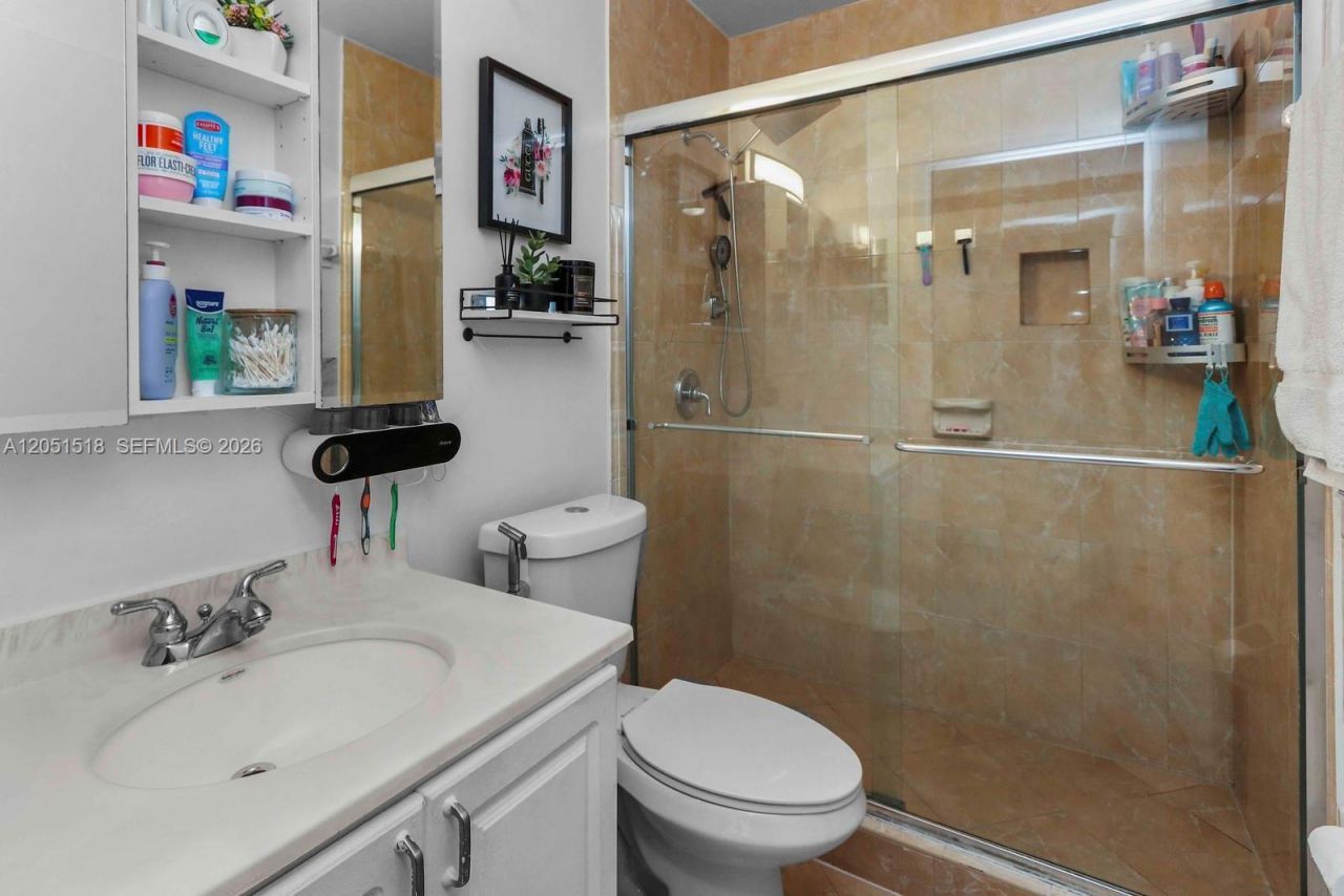 2884 W 75th St , Hialeah, FL 33018 Photo