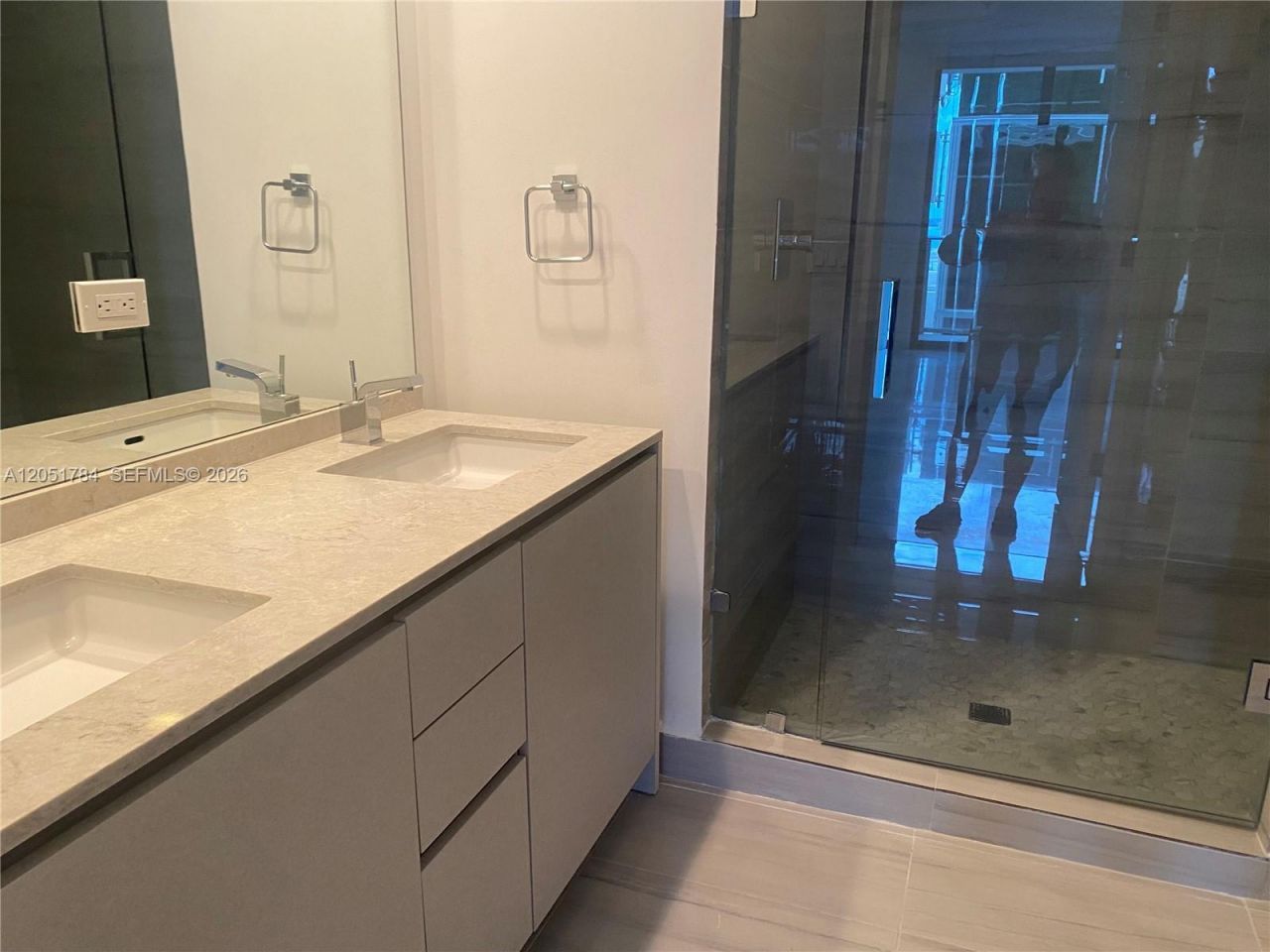 1010 Brickell Ave, Unit 1403, Miami, FL 33131 Photo