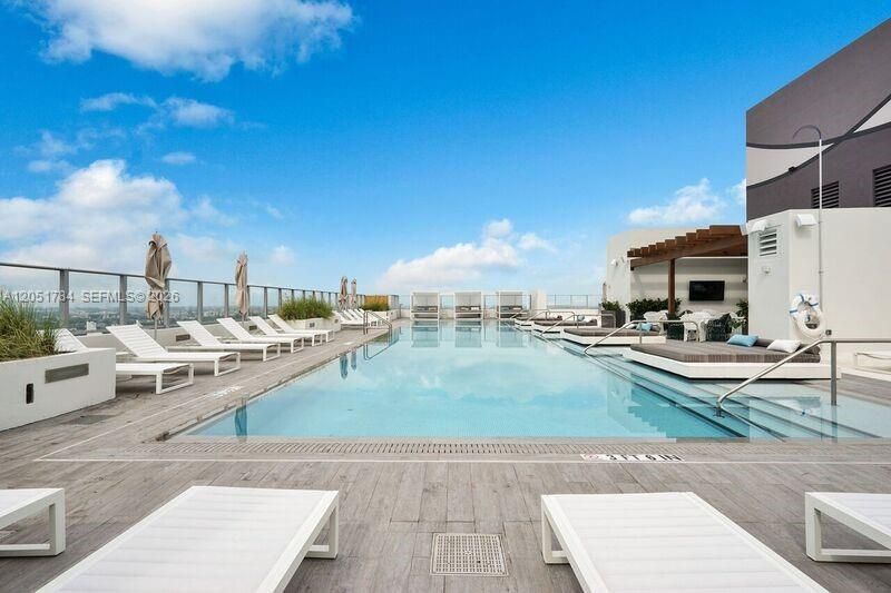 1010 Brickell Ave, Unit 1403, Miami, FL 33131 Photo