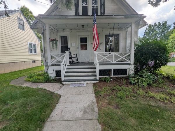 739 N 11th Street , DeKalb, IL 60115