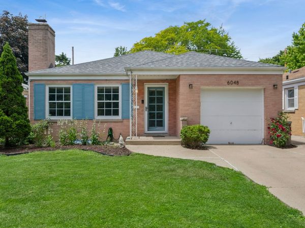 6048 N Landers Avenue , Chicago, IL 60646