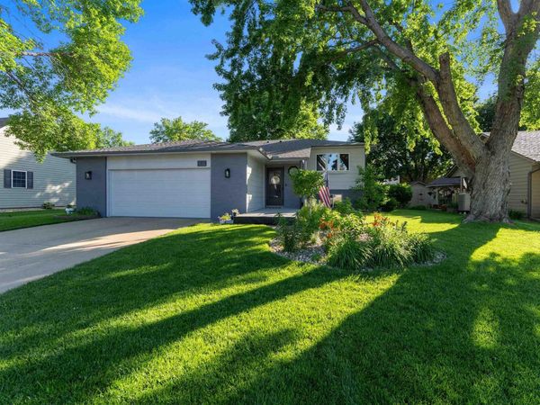 2309 S Dover Dr, Sioux Falls, SD 57106