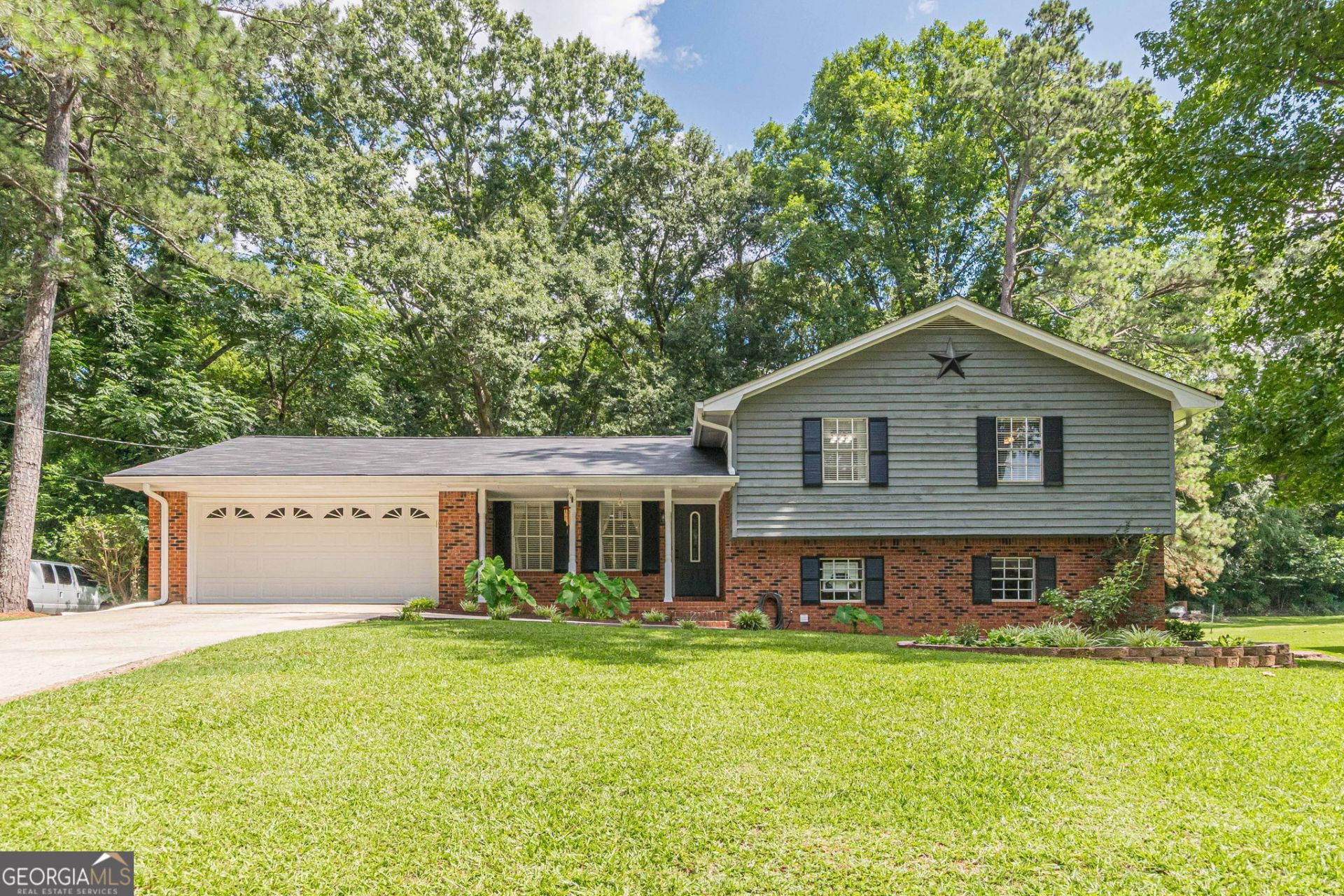2192 Indian Hill Road, Jonesboro, GA 30236 Main Photo