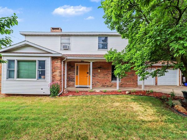 515 E Pine Street, Fremont, MI 49412
