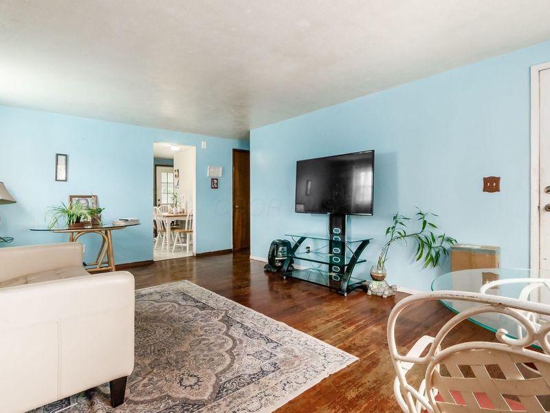 769 Maurine Drive , Columbus, OH 43228 Photo 6