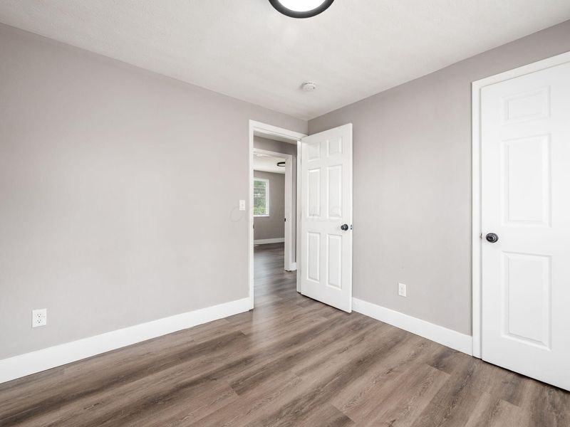 5400 Wendover Drive, Columbus, OH 43232 Photo 10