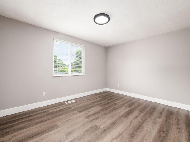 5400 Wendover Drive, Columbus, OH 43232 Photo 11