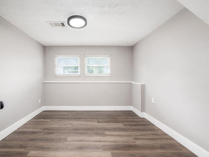 5400 Wendover Drive, Columbus, OH 43232 Photo 7