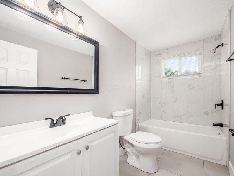 5400 Wendover Drive, Columbus, OH 43232 Photo 8