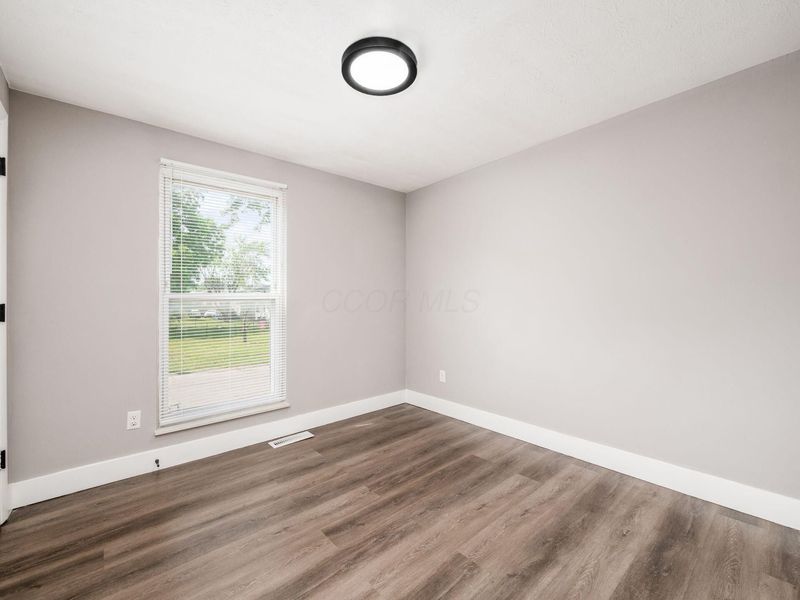 5400 Wendover Drive, Columbus, OH 43232 Photo 9